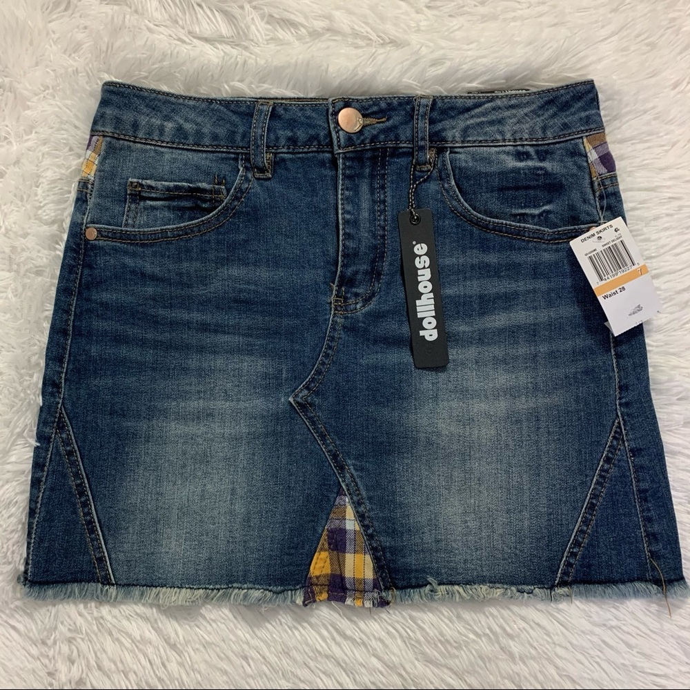 NWT Dollhouse Denim Jean mini skirt sz 28 / 7